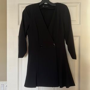 Zara- Black- M